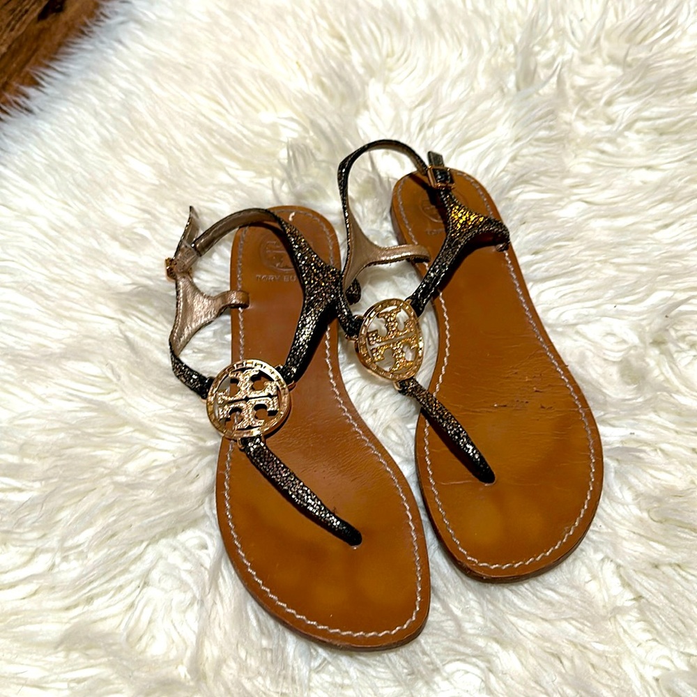 Tory Burch sparkly rose gold thong sandal.  Size 8.5.